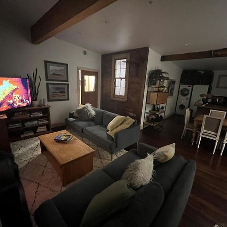 Base Camp Cottage Taupo Exterior foto
